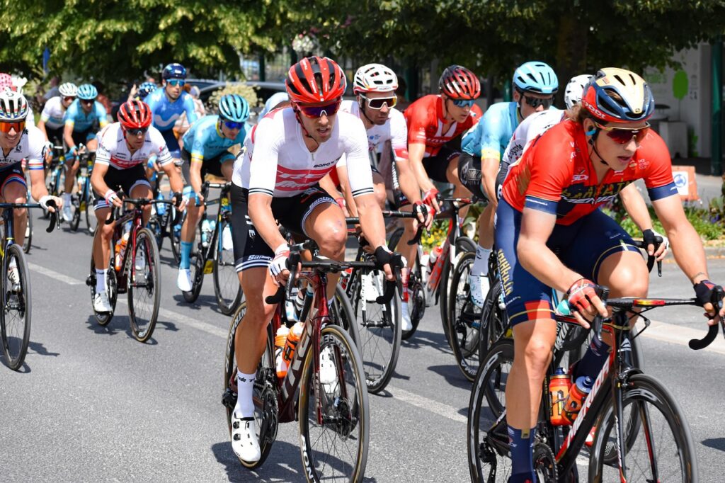 cyclist, sport, cycling, bike, tour de france, road, cyclists, competition, professional